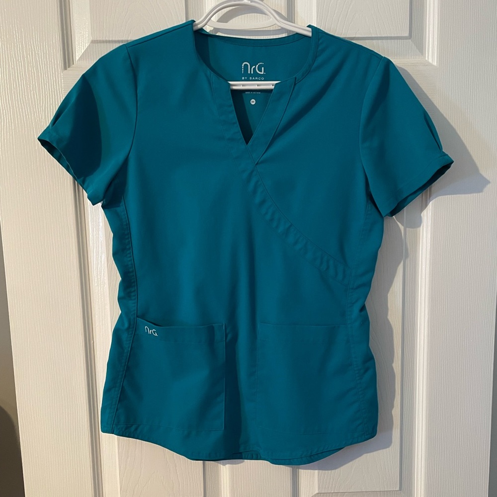 NRG by Barco Scrub top